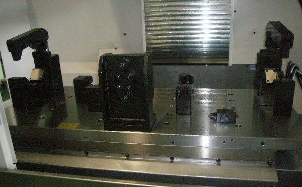 后(hou)橋加(jia)工裌(jia)具